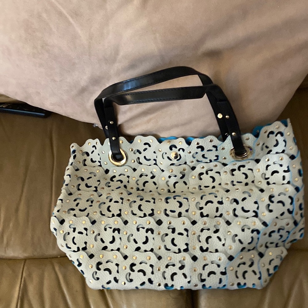 🤍 Studded turquoise and cream tote bag - Picture 2 of 13